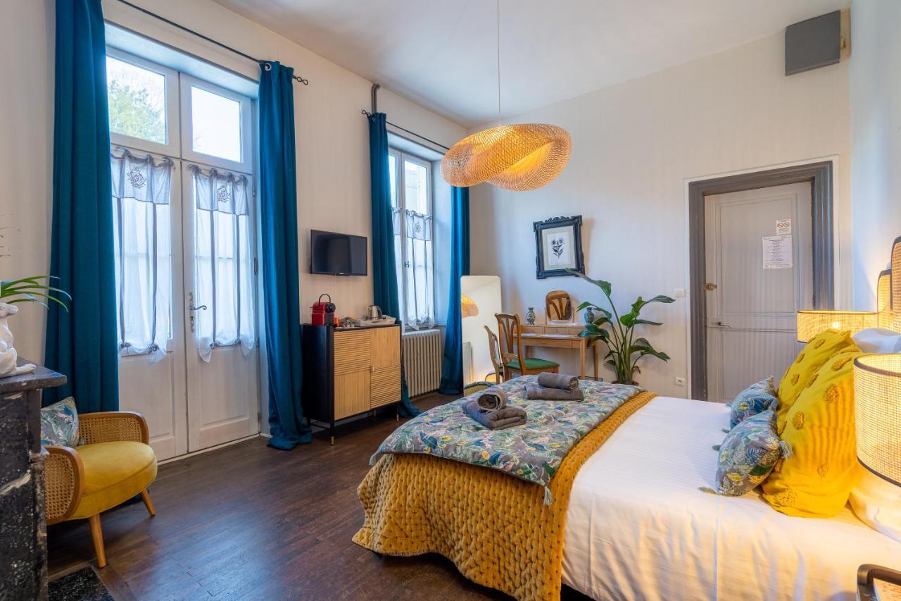 H De Surgeres Bed & Breakfast エクステリア 写真