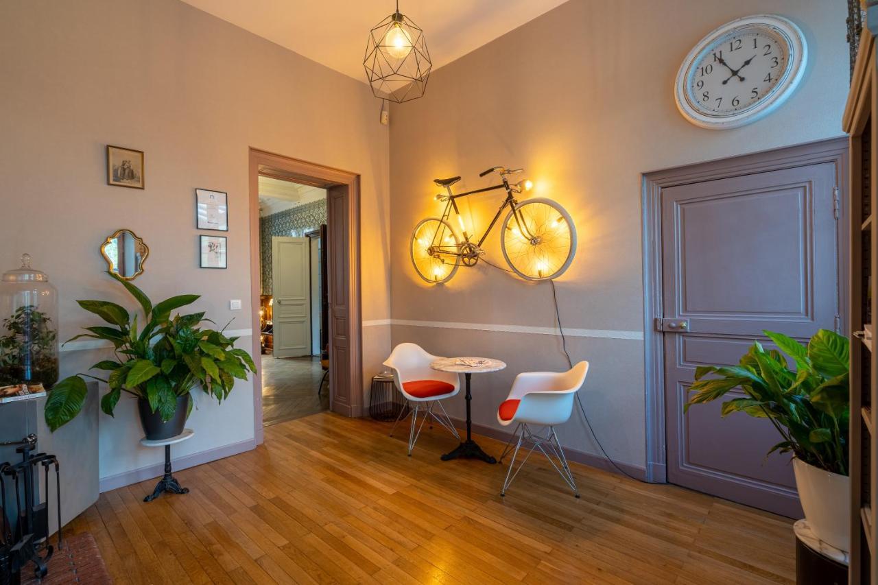 H De Surgeres Bed & Breakfast エクステリア 写真